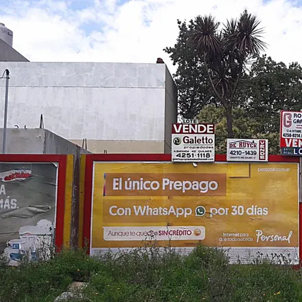 Buy this studio townhouse on Doctor Juan Carlos Pugliese 2703 in Quilmes Oeste, B1879 BTQ Quilmes