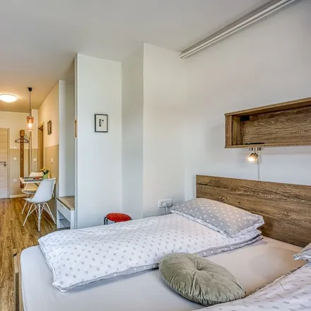 Rent this studio apartment on Vrhovceva ulica 14