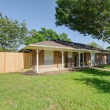 Buy this 3 bed house on 105 Chieftain Drive in Waxahachie, TX 75165