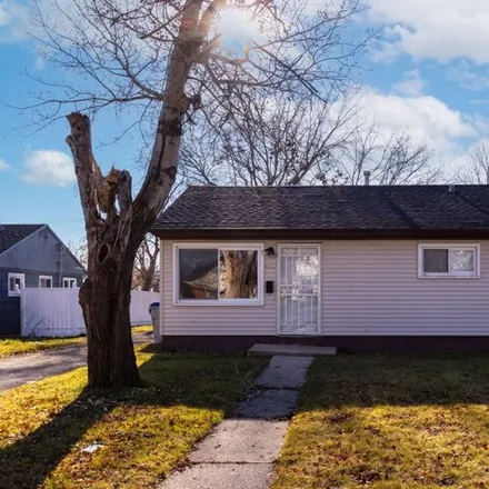 Buy this 2 bed house on 6031 West Carmen Avenue in Milwaukee, WI 53218