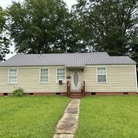 Buy this 3 bed house on Maul Road Northwest in Camden, AR 71701