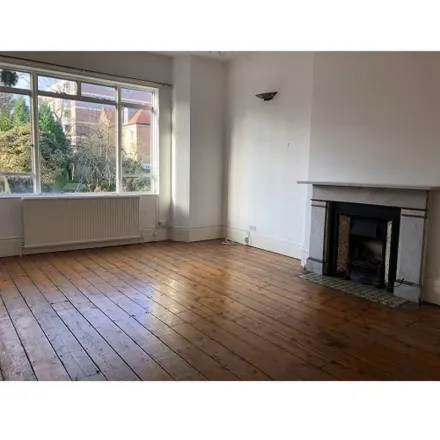 Image 4 - Coolhurst Road, London, N8 8EP, United Kingdom - Apartment for rent