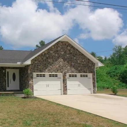 Buy this 3 bed house on 3523 Cabin Creek Rd in London, Kentucky