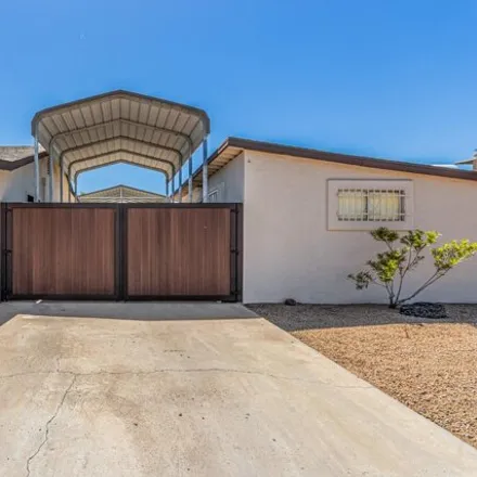 Image 2 - 4025 E Surrey Ave, Phoenix, Arizona, 85032 - House for sale