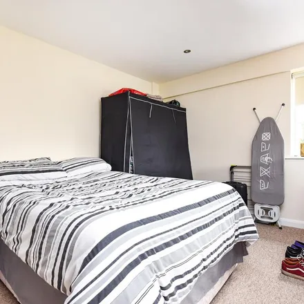 Image 4 - Cotswold Dene, Brighthampton, OX29 7PL, United Kingdom - Apartment for rent