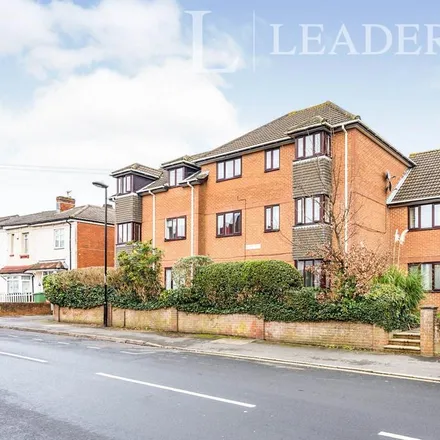 Rent this 1 bed apartment on Parklands Court in Park Road, Southampton