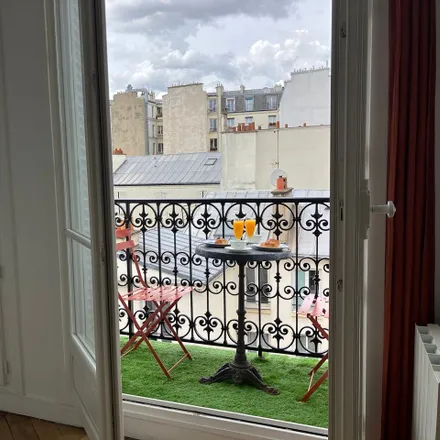 Image 2 - 15 Rue du Delta, 75009 Paris, France - Apartment for rent