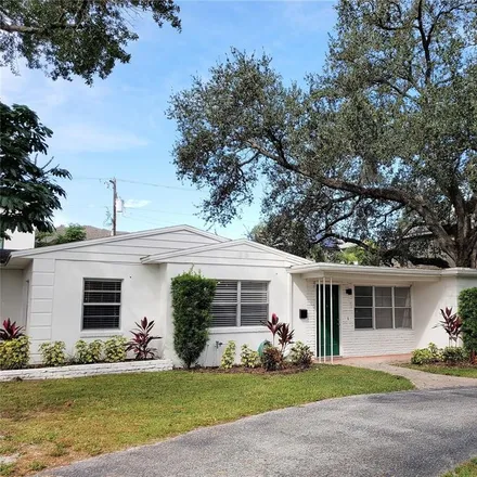 Rent this 3 bed house on Lois Avenue @ Culbreath Avenue in South Lois Avenue, Tampa