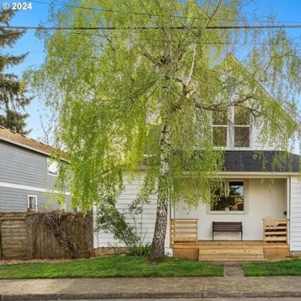 Buy this 4 bed house on 8745 North Curtis Avenue in Portland, OR 97217