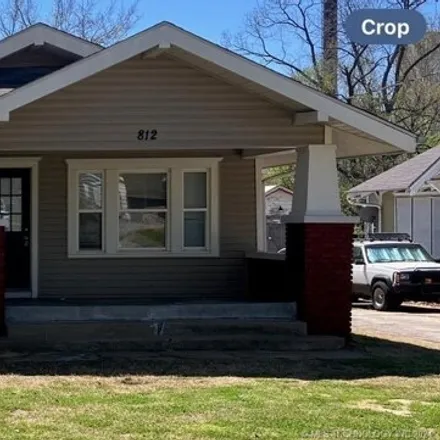 Rent this 3 bed house on 514 South Linden Street in Sapulpa, OK 74066