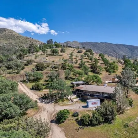 Image 3 - 3559 Denise Drive, Squirrel Mountain Valley, Kern County, CA 93240, USA - House for sale
