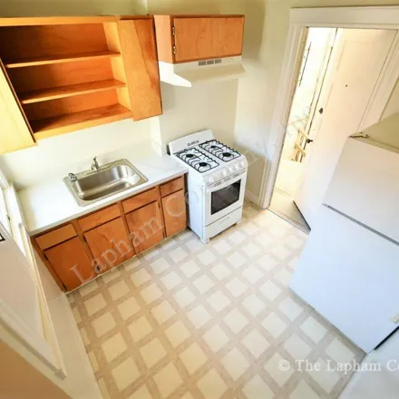 Rent this 1 bed apartment on 530;536 41st Street in Oakland, CA 94609