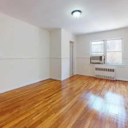 Image 7 - The Regency, 84-14 143rd Street, New York, NY 11435, USA - Townhouse for rent