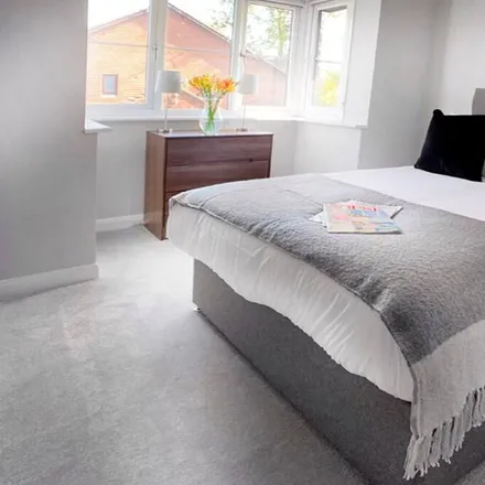 Rent this 2 bed apartment on Wokingham in RG40 2EP, United Kingdom