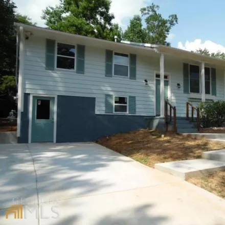 Buy this 4 bed house on 710 South Forest Lake Drive in Macon, GA 31210