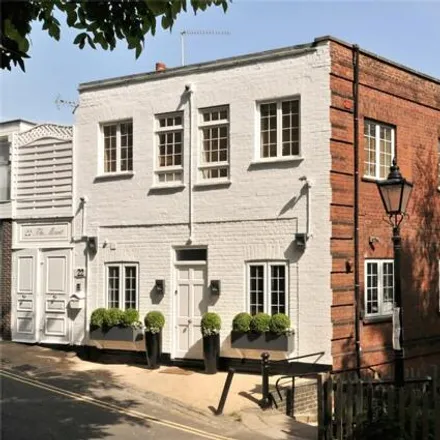 Image 5 - St Helen Cottage, 14 The Mount, London, NW3 6ST, United Kingdom - Room for rent