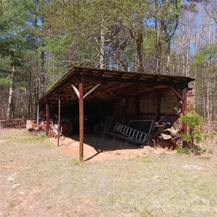 Image 3 - 3299 Craig Avenue, Burke County, NC 28690, USA - House for sale