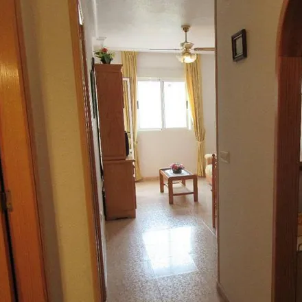 Image 5 - Calle Moriones, 03182 Torrevieja, Spain - Apartment for rent