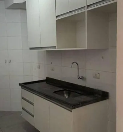 Rent this 2 bed apartment on Bloco 2 (Kelvin) in Rua Jesus Garcia 112, Parque Industrial