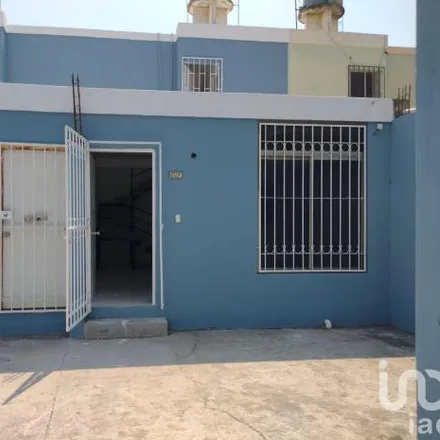 Buy this 2 bed house on Calle Florida Oriente in Las Amapolas, 91698 Valente Díaz