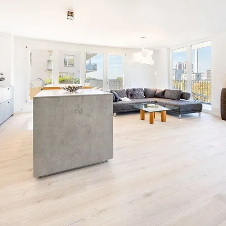 Rent this 3 bed apartment on Carl-von-Noorden-Platz 16 in 60596 Frankfurt, Germany