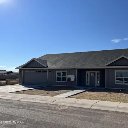 Buy this 4 bed house on 9 Show Low-Holbrook Highway in Taylor, AZ 85937
