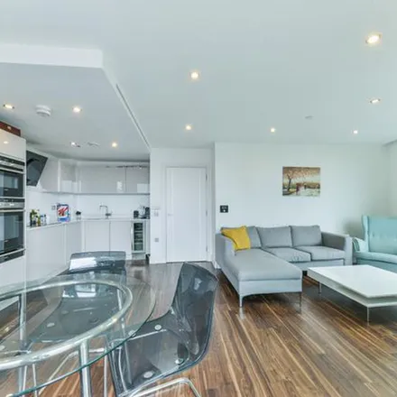 Rent this 3 bed apartment on Altitude in Buckle Street, London