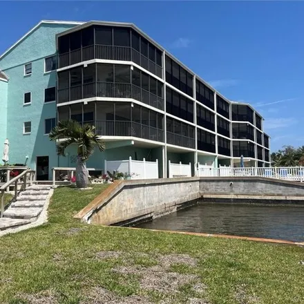 Buy this 2 bed condo on 7 Bay Heights Avenue in Englewood, FL 34223