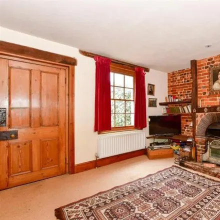 Buy this 3 bed duplex on B2127 in Cranleigh, GU6 7ED