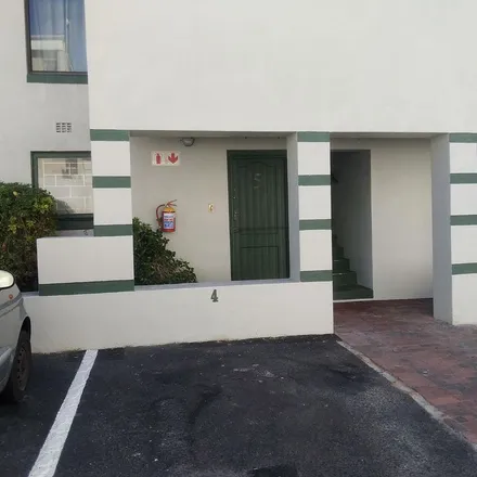 Rent this 1 bed townhouse on Brander Lane in Blouberg, Western Cape