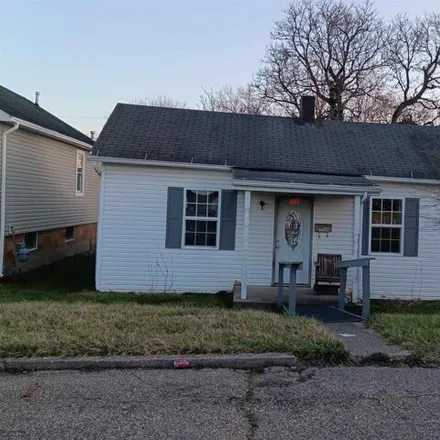 Buy this 2 bed house on Carpenter in Lancaster, OH 43130