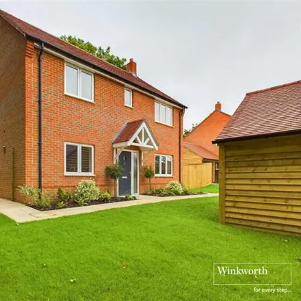 Buy this 4 bed house on The Gardeners in Reading, RG4 8LX