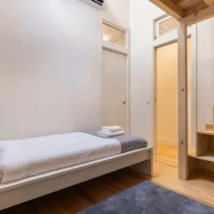 Rent this 2 bed apartment on Panteão Nacional in Campo de Santa Clara, 1100-122 Lisbon