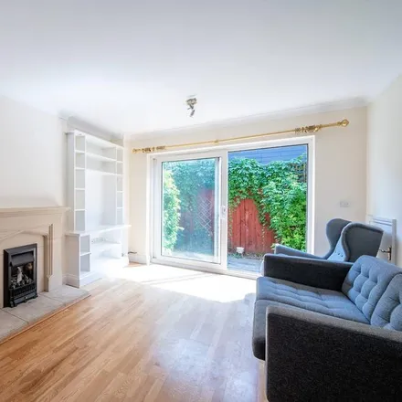 Rent this 4 bed townhouse on 88;92 Worple Road in London, SW19 4LT