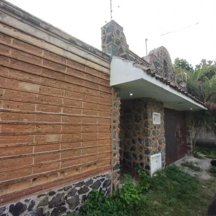 Buy this 5 bed house on Avenida Camino Viejo a San Gaspar in Agua Fría, 62550 Jiutepec
