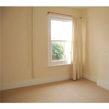 Image 2 - 29 Oakhurst Grove, London, SE22 0HX, United Kingdom - Apartment for rent