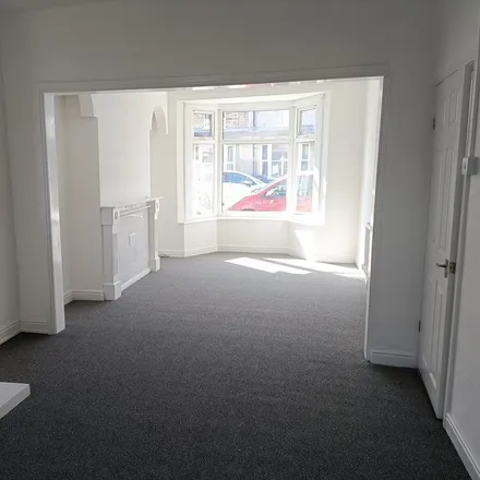 Image 3 - Albert Avenue Pools, Lowther Street, Hull, HU3 6QF, United Kingdom - Townhouse for rent