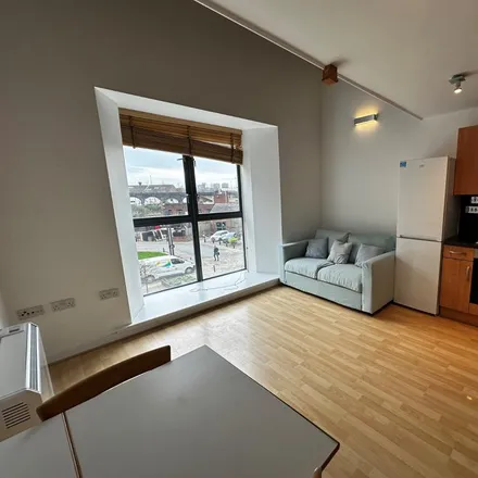 Image 2 - The Round Foundry Media Centre, Foundry Street, Leeds, LS11 5QP, United Kingdom - Apartment for rent