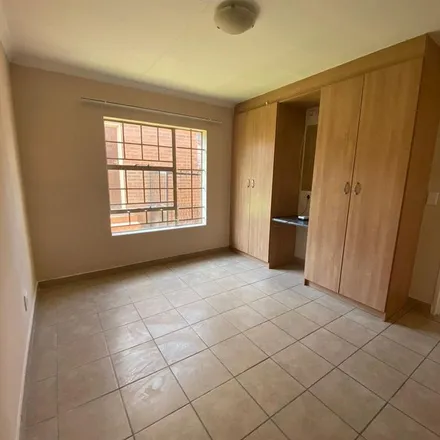 Image 2 - Hamerkop Street, Thatchfield, Gauteng, 0173, South Africa - Apartment for rent