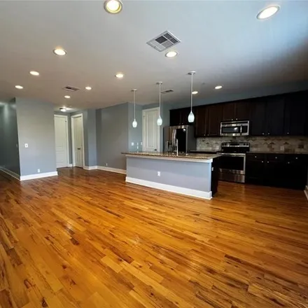 Image 3 - Ferrara Apartments, 315 West Clay Street, Houston, TX 77019, USA - Apartment for rent