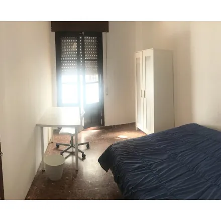 Rent this 5 bed room on Casa Patio de la Vega in Calle Leiva Aguilar, 9