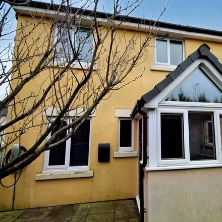 Rent this 4 bed house on Drum Tower View in Caerphilly County Borough, CF83 2XW