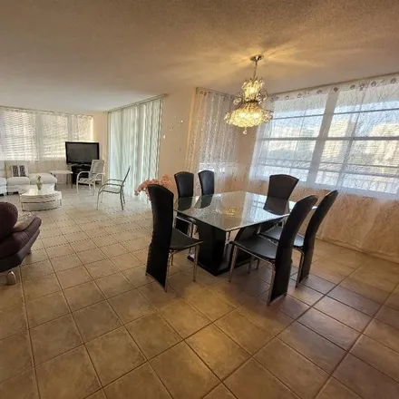 Image 7 - Plaza Del Prado Condominium Association Inc, 18071 Biscayne Boulevard, Aventura, FL 33160, USA - Condo for rent