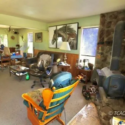 Image 4 - 1069 Top of the Grade, Trinity County, CA 96024, USA - House for sale