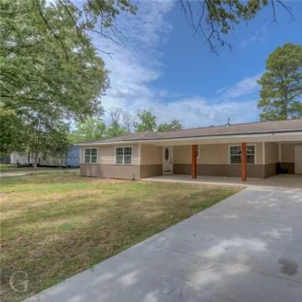 Buy this 4 bed house on 3392 Riviera Street in Lakeview, Caddo Parish