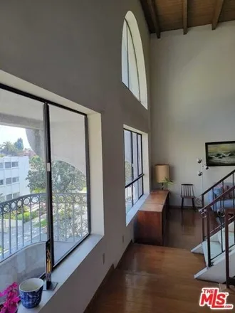 Image 5 - 2225 South Gale Drive, Beverly Hills, CA 90211, USA - Condo for sale