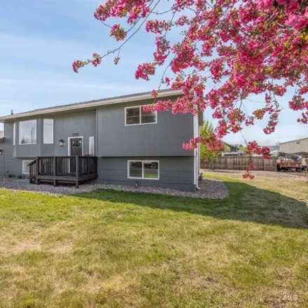 Buy this 4 bed house on 890 Stewart Avenue in Lewiston, ID 83501