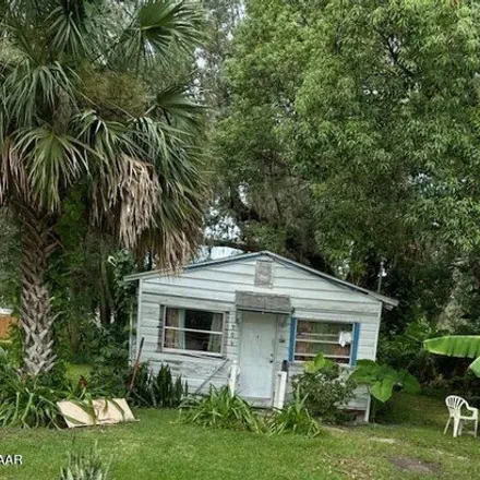 Buy this 3 bed house on 1076 East 8th Street in Sanford, FL 32771