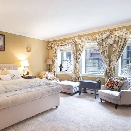 Rent this 7 bed townhouse on New York
