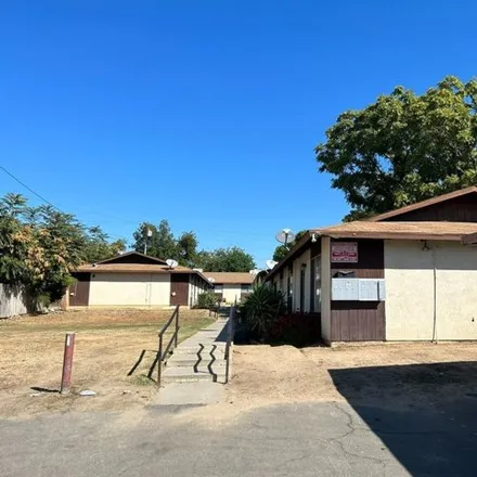 Image 2 - 540 Roberts Lane, Kern County, CA 93308, USA - House for sale